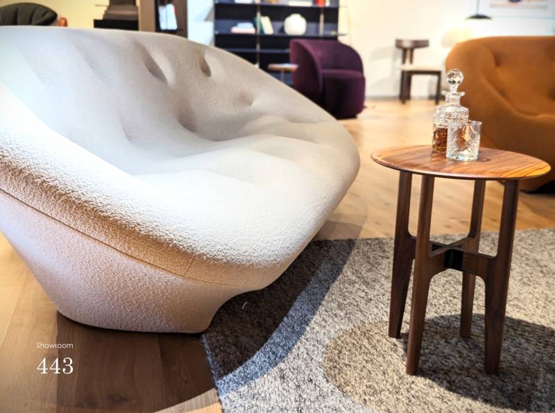 Le canapé ploum ultra confort se refait une beauté au Showroom443 de Nîmes avec son nouveau tissu