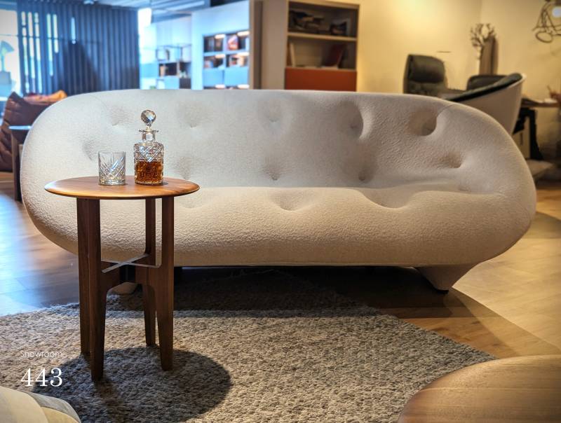 Le canapé ploum ultra confort se refait une beauté au Showroom443 avec son nouveau tissu