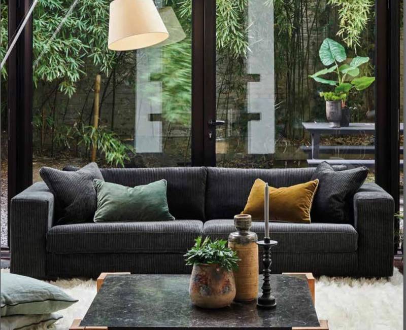 modèle canapé en lin ou en velours côtelé pour votre maison de vacances chez Showroom443 à Nîmes proche de Montpellier