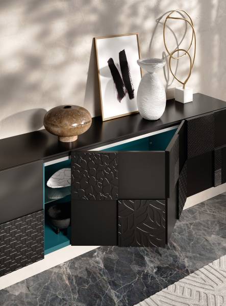 Une décoration sur mesure conçue par notre décorateur d'intérieur au Showroom443 à Nîmes