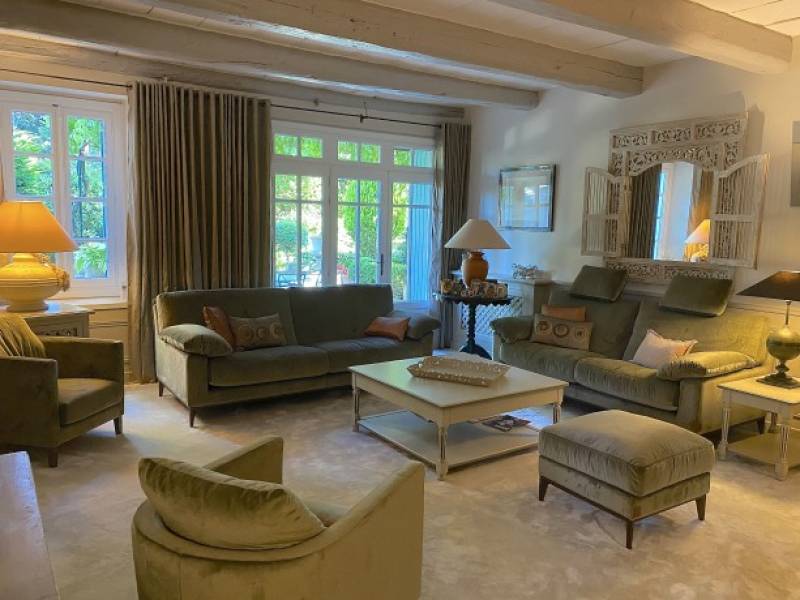 Le canapé haut de gamme MATEO de la collection DUVIVIER sur Nîmes dans le Gard