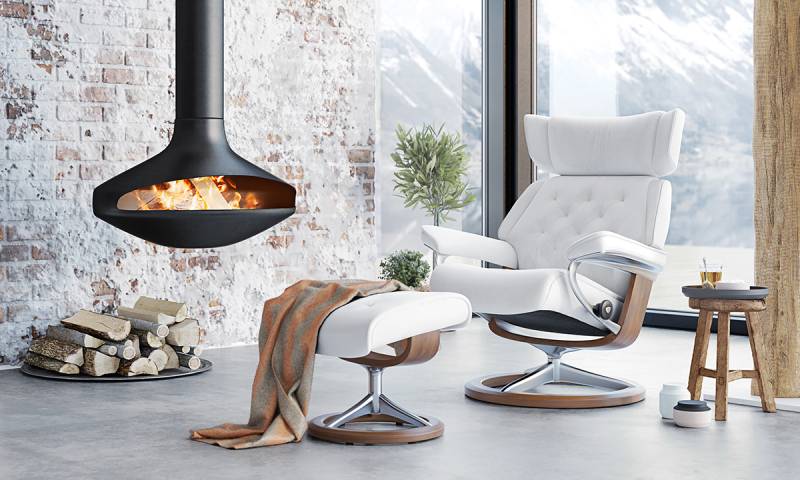 Fauteuil relax en cuir blanc et noyer stressless chez Showroom443 sur Nîmes proche d'Uzès