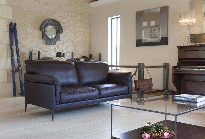 canapé en tissu 2 places helium duvivier sur Nîmes ville active à proximité d'Alès 