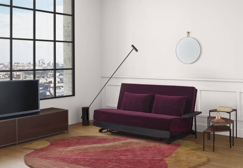 Canapé convertible en tissu pour un studio design chez Showroom443 à Nîmes