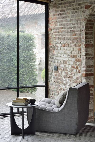 La chauffeuse moderne  Ethnicraft personnalisable chez Showroom443 à Nîmes