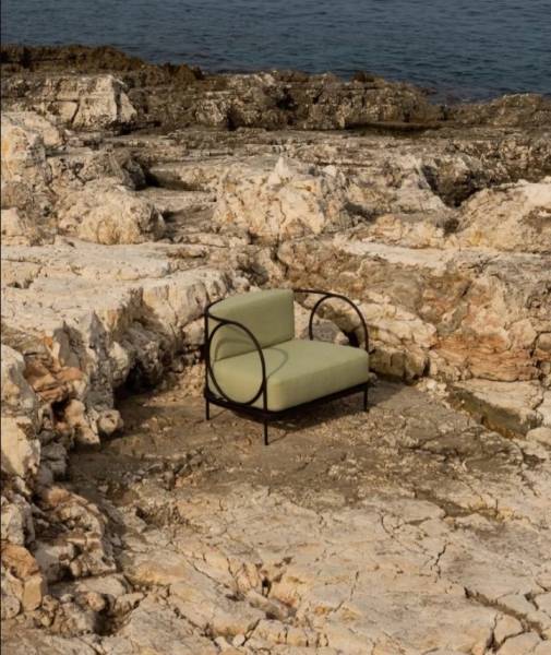 Fauteuil de jardin en fer forgé ariete de la marsue Unopiù chez Showroom443 à Nîmes