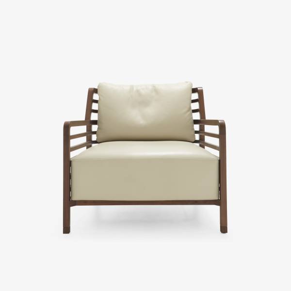 fauteuil en cuir design Flax de ligne roset chez Showroom443 à Nîmes près de Montpellier