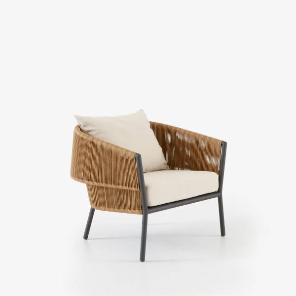 Ensemble table et chaises moderne lapel de la marque Cinna à Nîmes