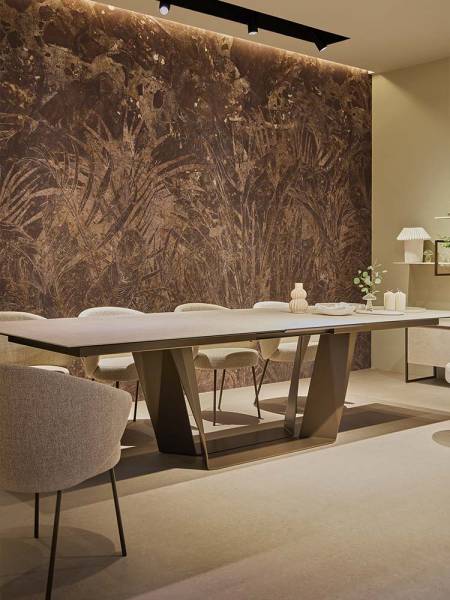 Table de repas en céramique Plec chez Showroom443 à Nîmes